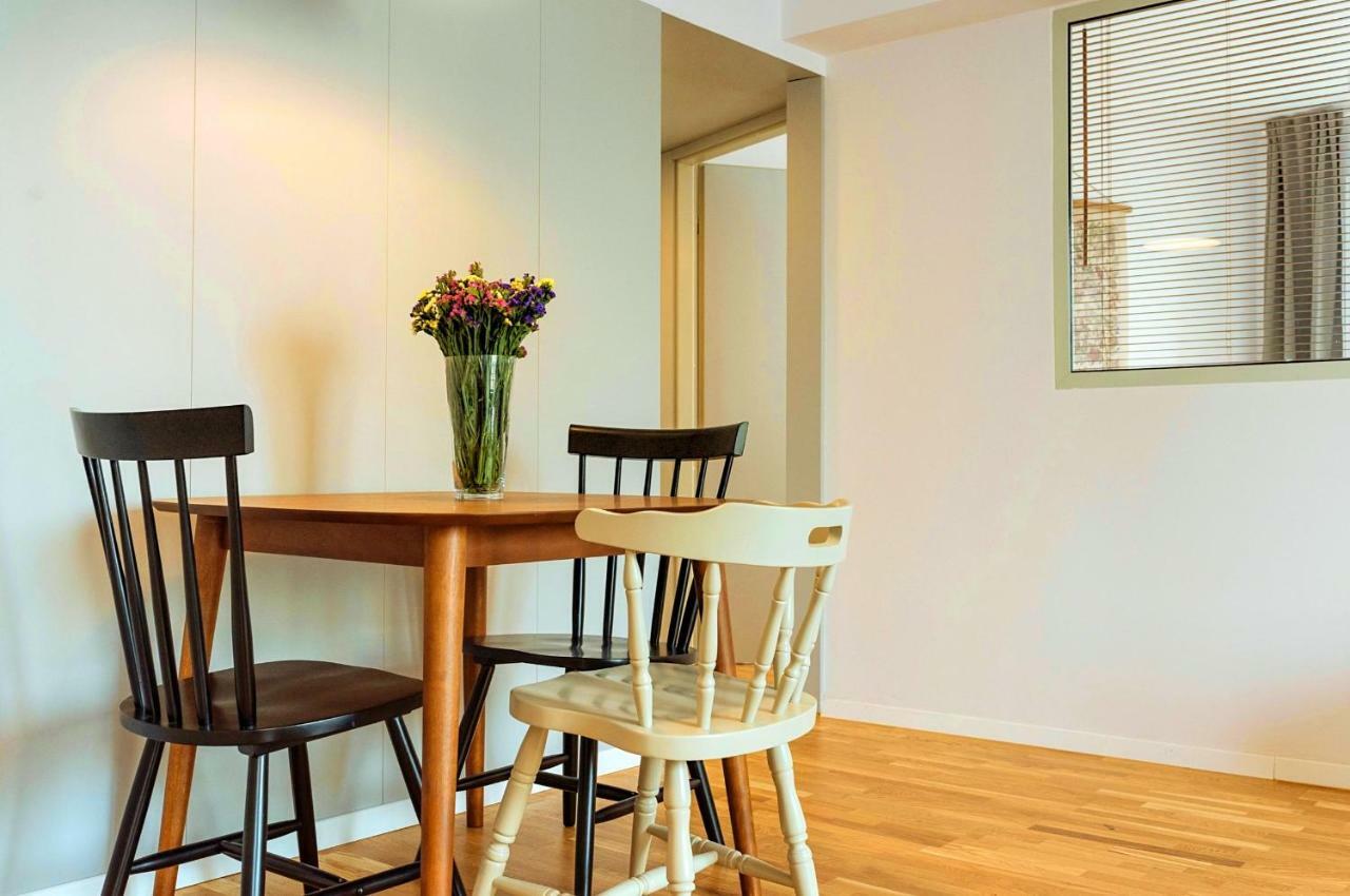 Old Town Riverview Apartment Bucharest Luaran gambar